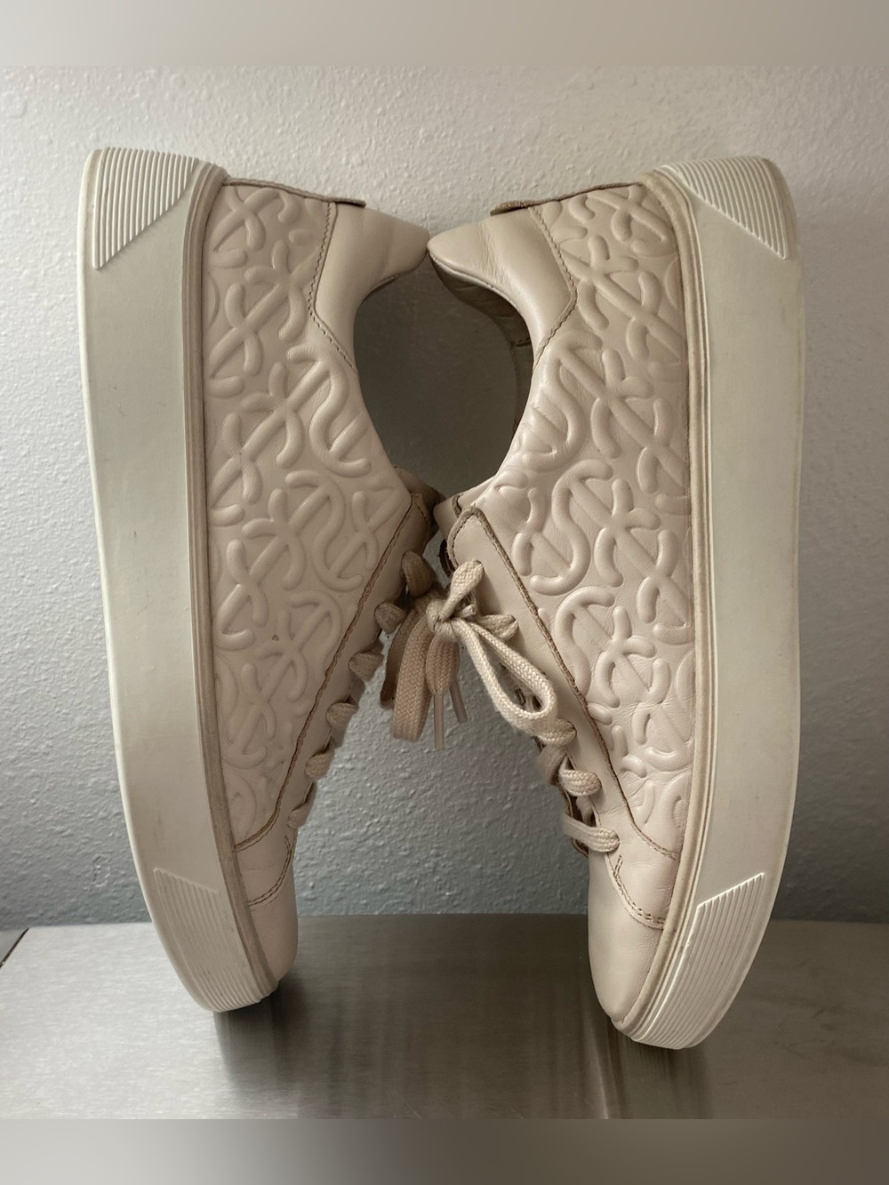 ECCO WOMENS NEUTRAL EMBOSSED PLATFORM LACE UP SNEAKERS